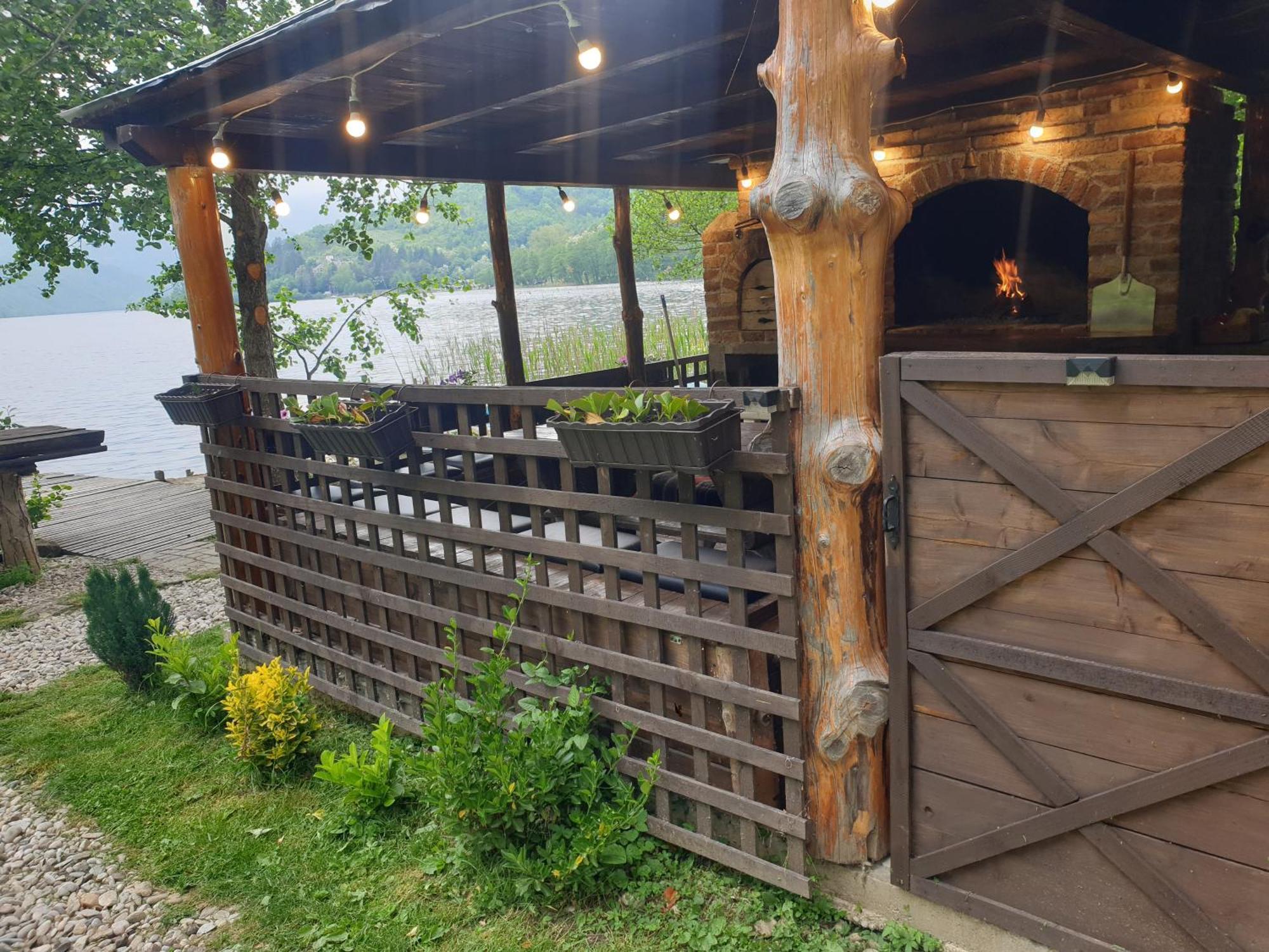Jajce Lake Cottage-Plivsko Jezero ภายนอก รูปภาพ